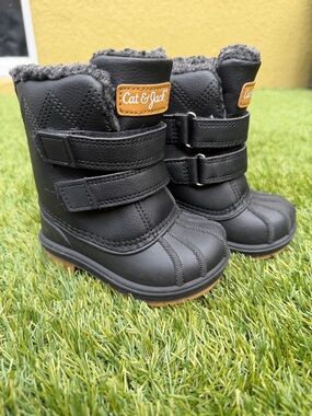 Cat & Jack Black toddler Waterproof Winter Boots with Faux Fur Trim size 5